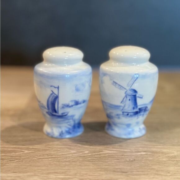 Hand Painted Blue and White Dutch Windmill Scene Salt and Pepper Shakers - Picture 1 of 10